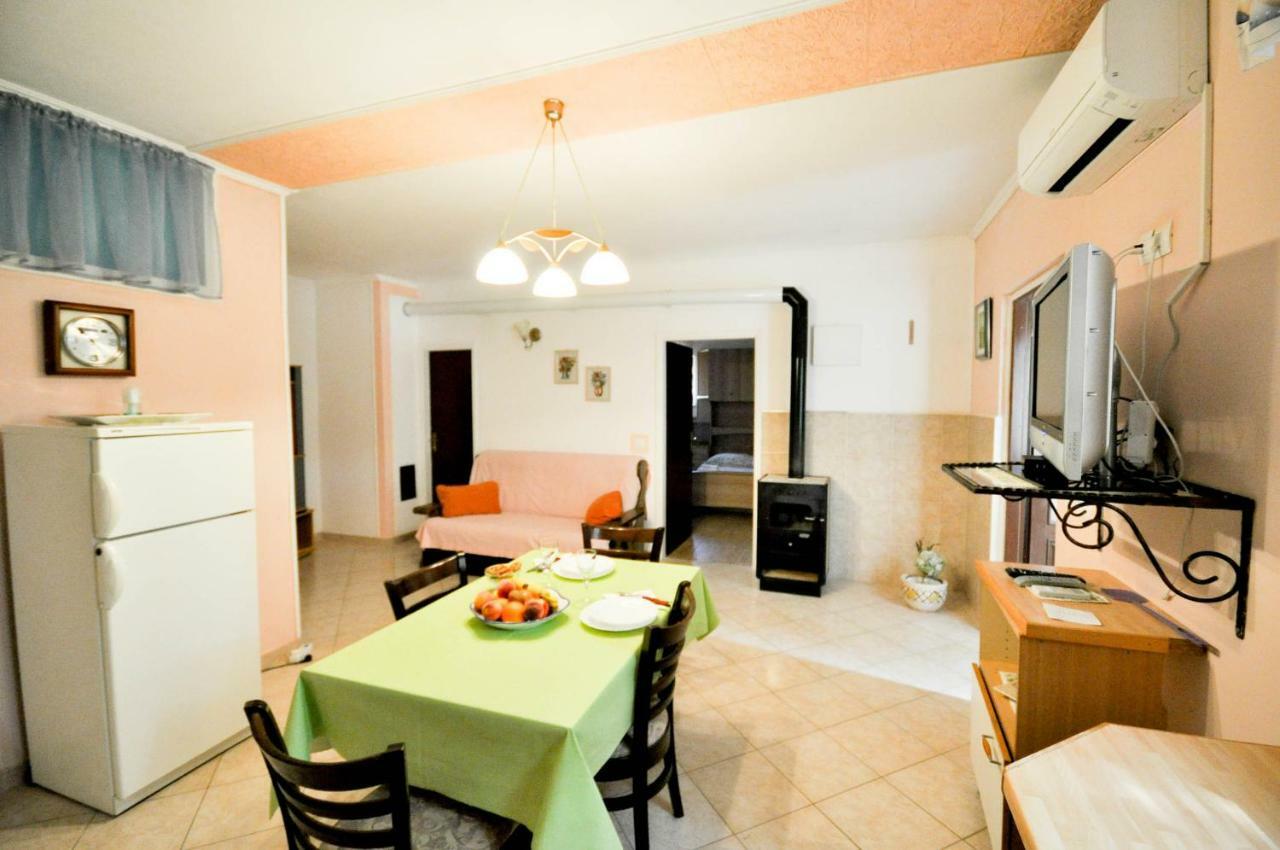 Nevija Apartment Novigrad  Ngoại thất bức ảnh